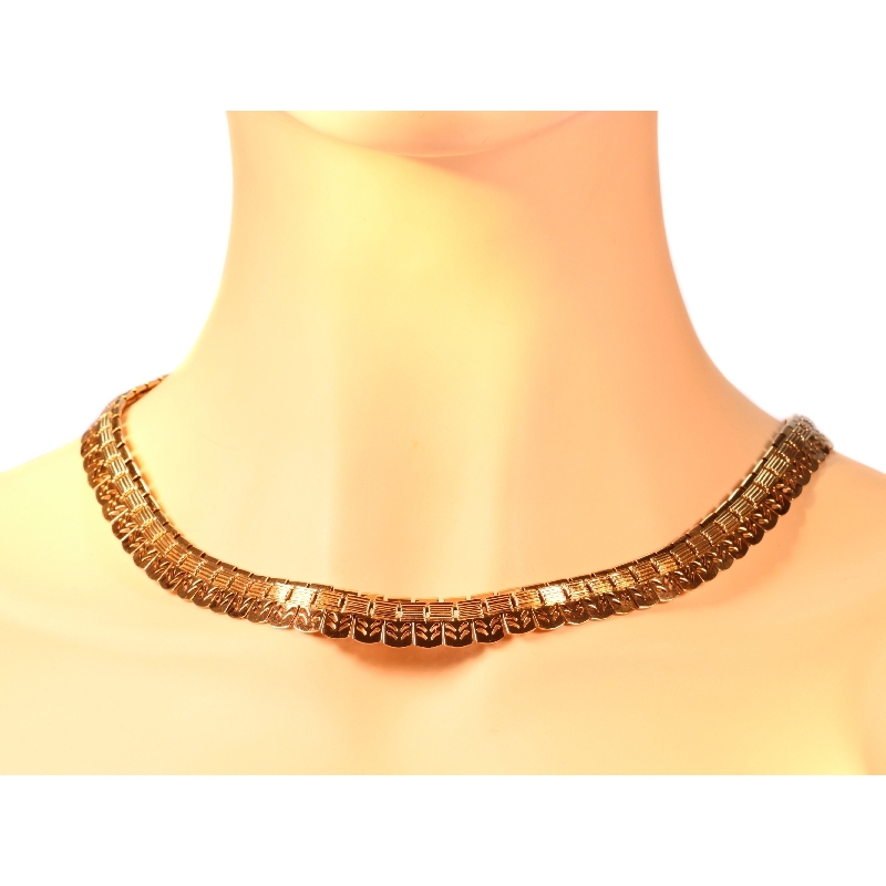 Most elegant Art Deco Interbellum pink gold necklace